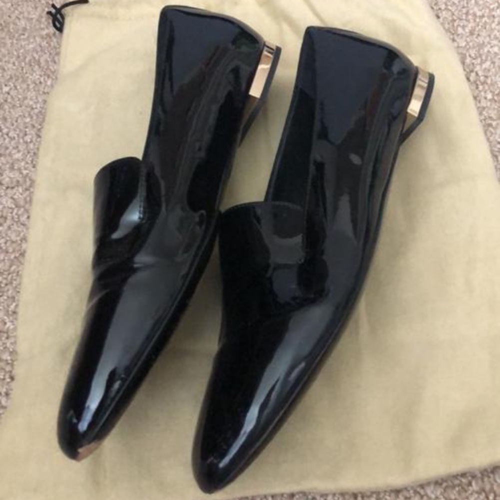 Burberry Mormont Black Patent Loafer - Picture 5 of 8